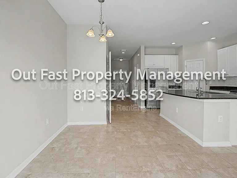 6919 Holly Heath Dr — Photo 15