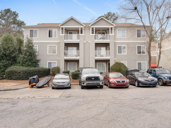 1420 Collegiate Cir, Raleigh, NC 27606