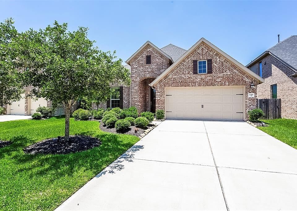 1st image of 2210 Angel Trumpet Dr