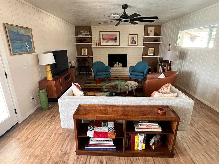 1309 E Julie Dr — Photo 4