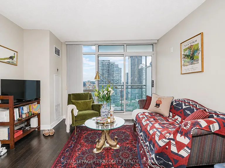 397 Front St W #2907 — Photo 8