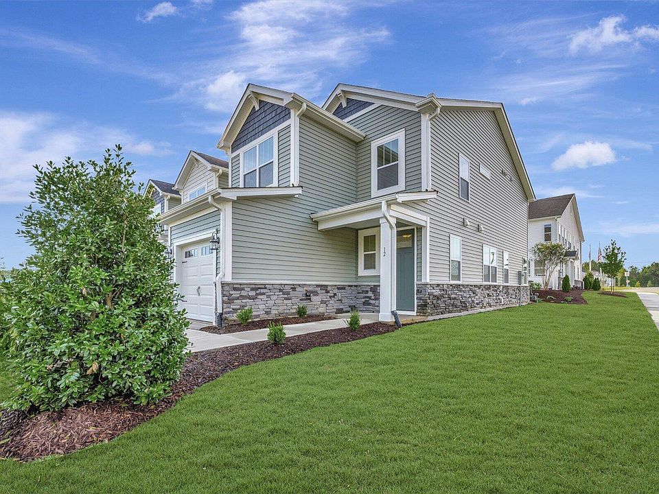 1st image of 12 Serpens Dr #225