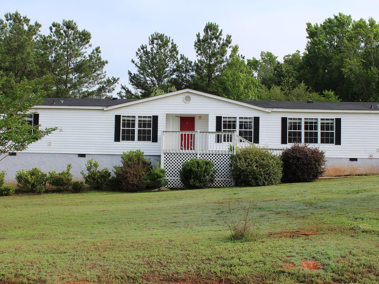 213 Lakeview Dr, Sandersville, GA 31082 | Zillow