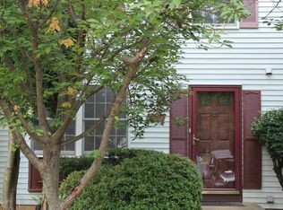 2053 Gervais Dr, Falls Church, VA 22043