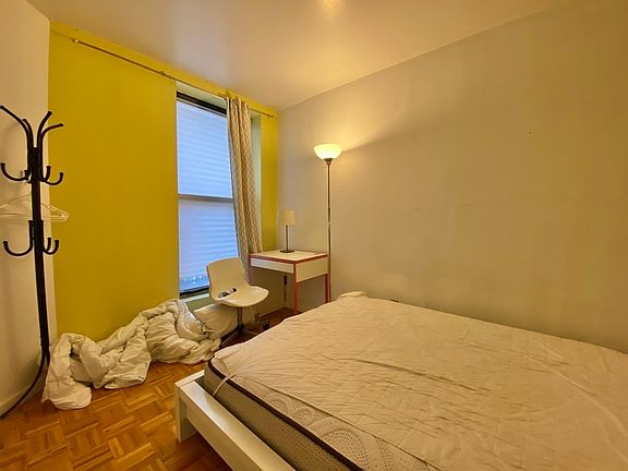 2nd image of 533 9th Ave #3B