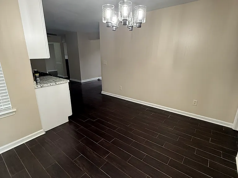 7519 Sugarcreek Dr — Photo 14