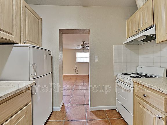 5th image of 315 Thornton Ln APT C
