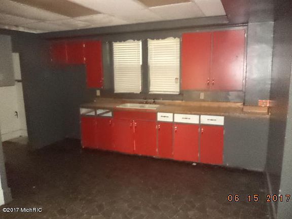 5th image of 1125 Douglas Ave
