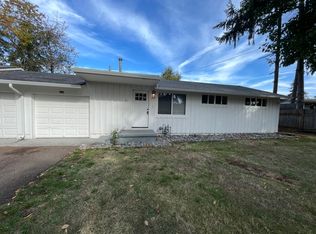 409 & 411 Eastfield Dr, Oregon City, OR