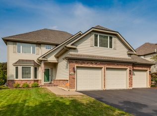 7406 Bittersweet Dr, Gurnee, IL 60031