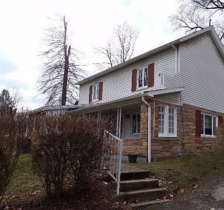 3rd image of 102 Morris Ave