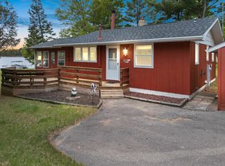 W8285 Left Foot Lake Ln, Crivitz, WI 54114