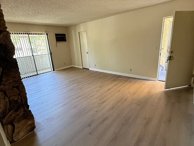 11575 Moorpark St #108 — Photo 3