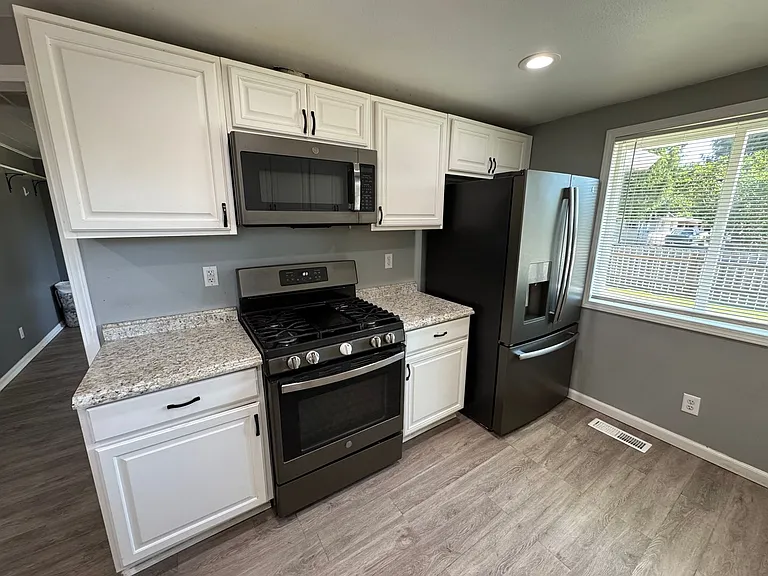 Ashman - 113 S Gardner Rd. — Photo 9