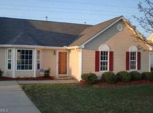 212 Old Treybrooke Dr, Greensboro, NC 27406