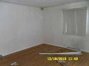 2nd image of 11 Dickinson Pl