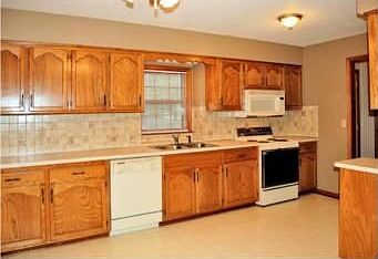 5th image of 506 SE Greenridge Dr