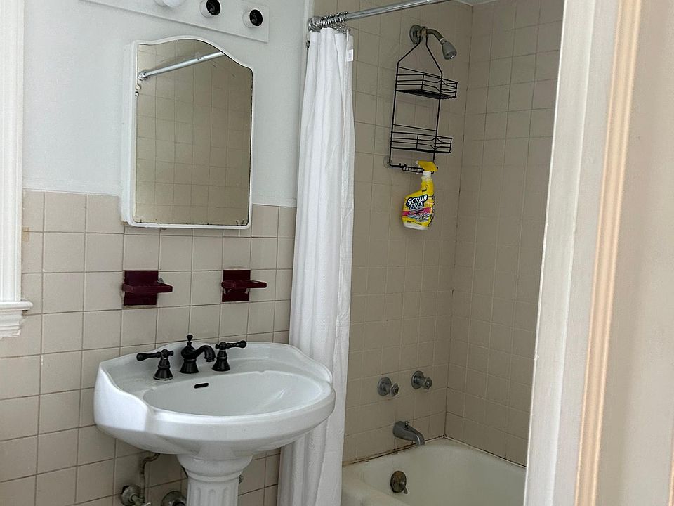 1st image of 5 Pearl St #5