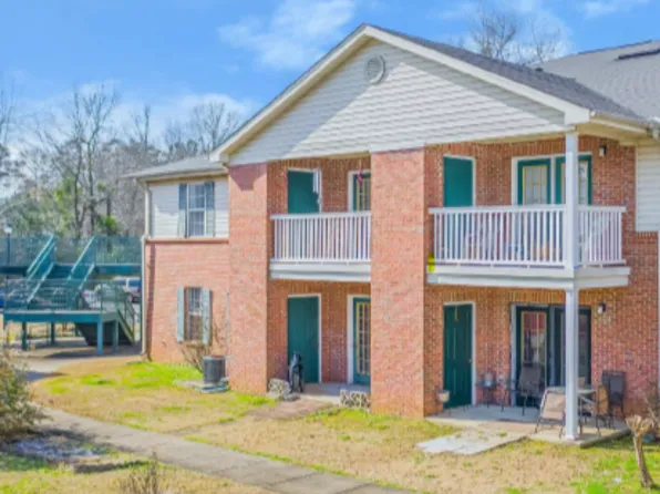 Commerce Street Manor