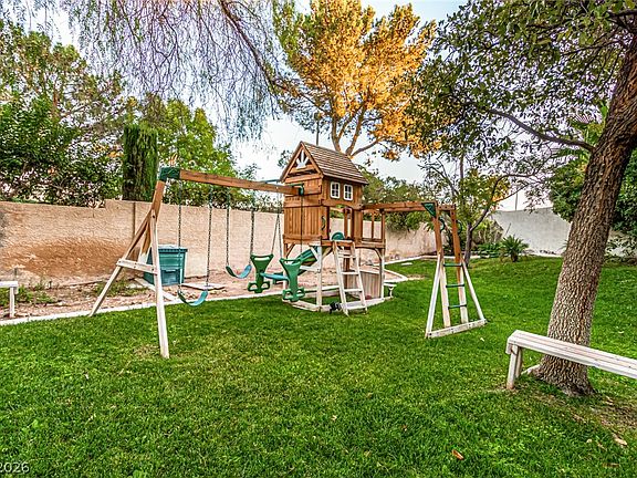 3rd image of 1413 Splendido Dr