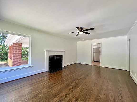 2nd image of 826 Glendora Dr