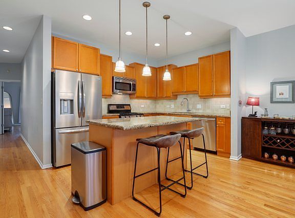 4th image of 2746 N Wolcott Ave APT 1N