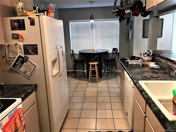 3rd image of 9864 W Poplar St