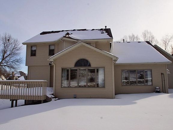 2nd image of 350 Wyndham Cir W