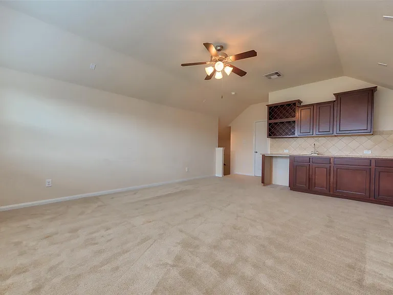 6906 Patterson Dr — Photo 23