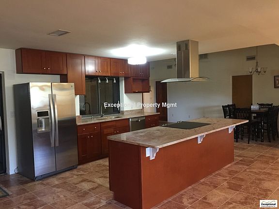 4th image of 1530 SW 53rd Ter