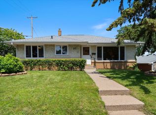1117 Montreal Ave, Saint Paul, MN 55116