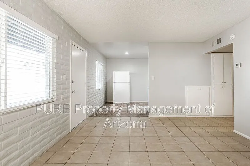 2 bed, 1.0 bath, 785 sqft, $1,150 — Photo 3