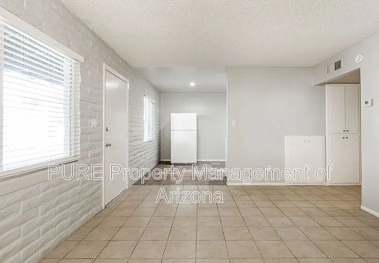 6801 N 17th Ave #10 — Photo 2
