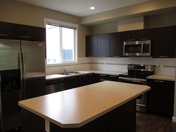 4th image of 6075 Schonsee Way NW