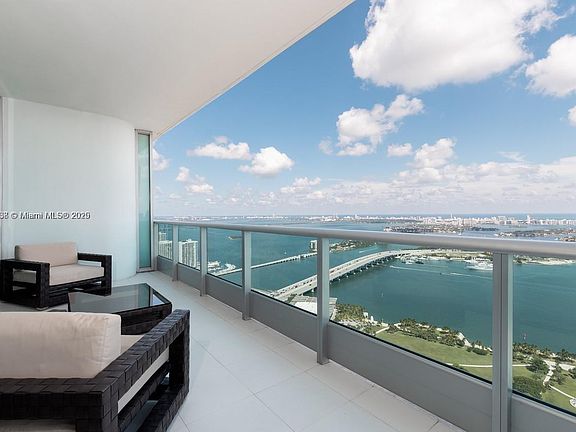 3rd image of 900 Biscayne Blvd APT 4803