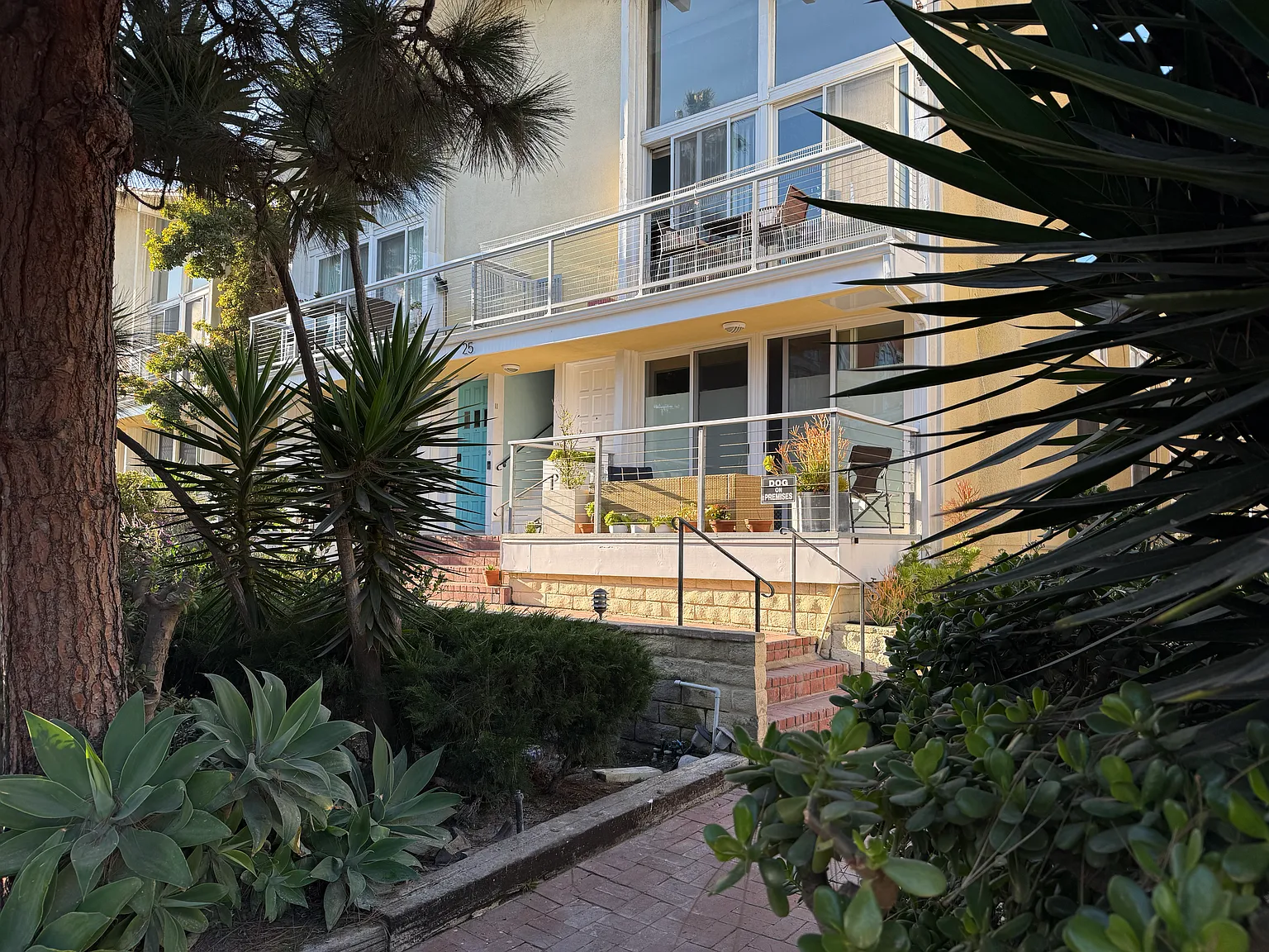 3 bed, 1.5 bath, 1500 sqft, $6,500 — Photo 1