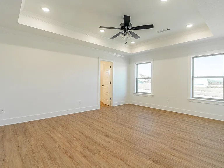 952 Petit Jean St — Photo 12