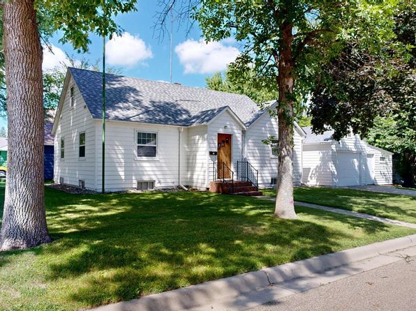 114 6th Ave NE