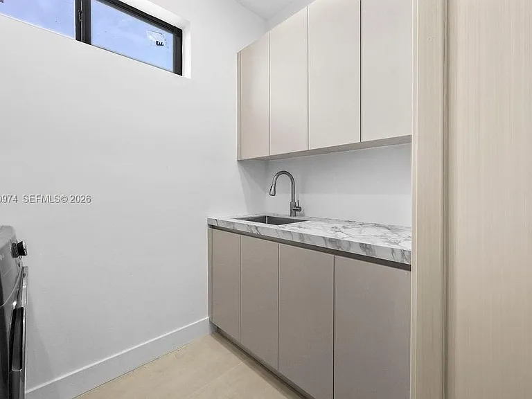 1321 NE 13th Ave — Photo 17