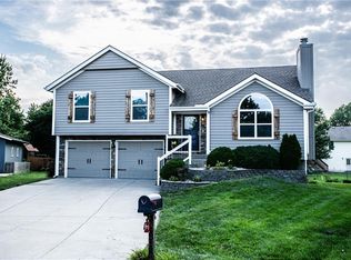 1512 Copeland Ln, Greenwood, MO 64034