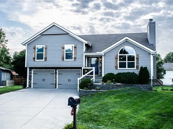 1512 Copeland Ln, Greenwood, MO 64034