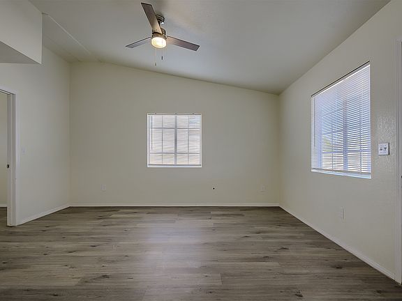 5th image of 825 Liston Pl #1