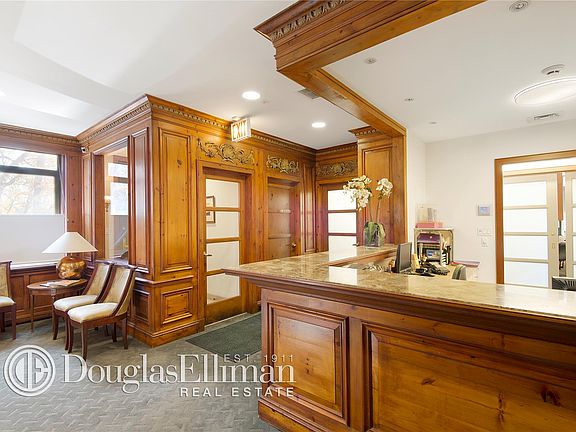 3rd image of 75 Central Park W APT 1AB
