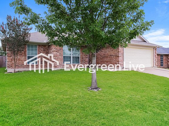 2nd image of 105 Logan Ln