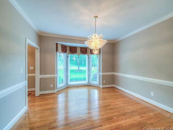 4th image of 2338 Erika Ln