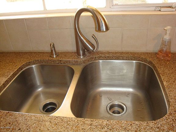 5th image of 4009 E Glenrosa Ave
