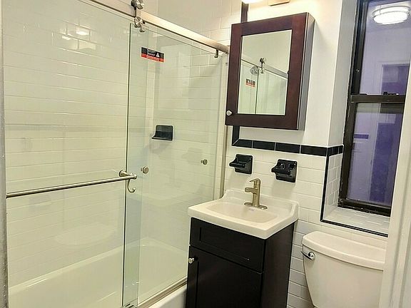 5th image of 142 E 33rd St #1D