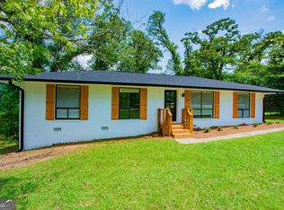 10 Mitchell St, Newnan, GA 30263