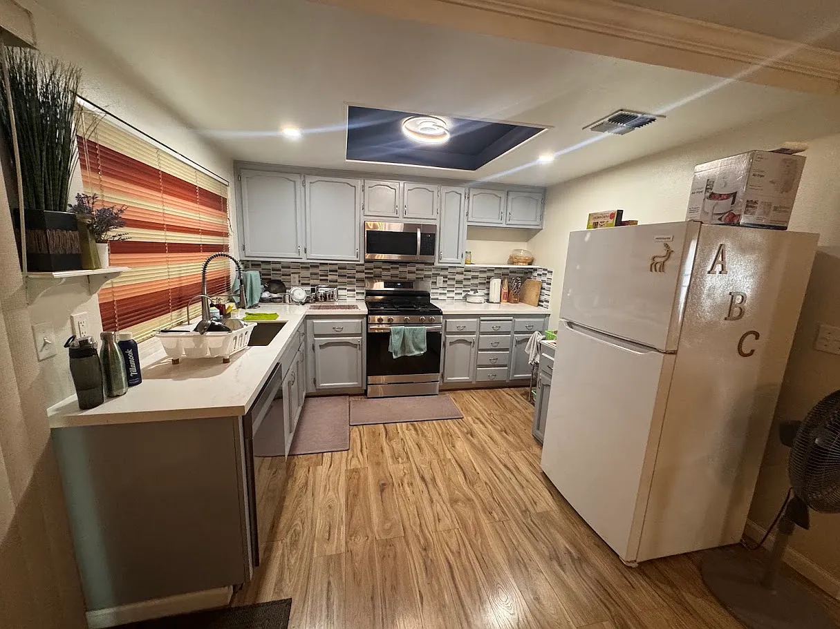 3 bed, 1152 sqft, $2,895 — Photo 2