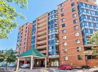 1001 N Randolph St APT 104, Arlington, VA 22201